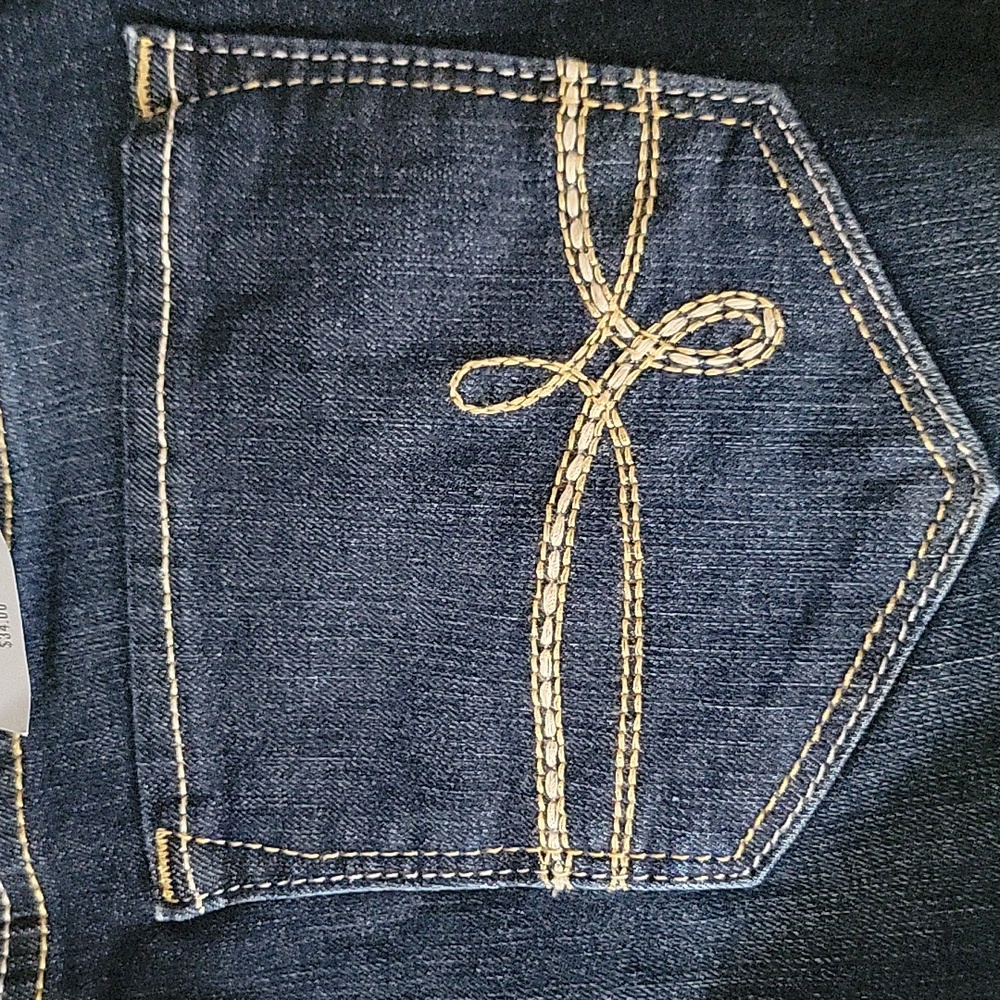 Levi's Denizen Low Rise Boy Shorts, Love Stretch 2/3. NWT - Picture 9 of 16